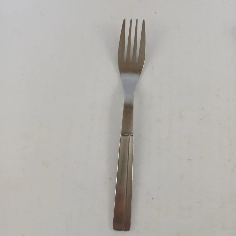 Mixed Lot of 6 Stainless Spoons, Forks Unmarked Modern Flatware